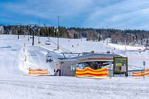 Walk to Ski Lift: Granby Ranch Family Retreat!