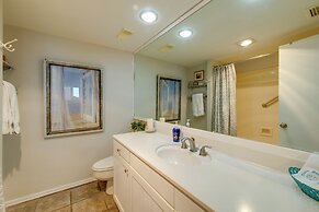 7th-floor Oceanfront Unit w/ Pools in Port Aransas