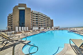 7th-floor Oceanfront Unit w/ Pools in Port Aransas