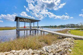 Waterfront Gem w/ Dock in Jacksonville