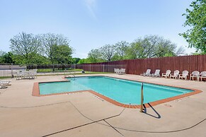 'rio Vista' Condo: Direct Guadalupe River Access!