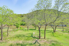 'rio Vista' Condo: Direct Guadalupe River Access!