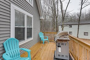 Lake & Pool Access: Poconos Family Getaway!