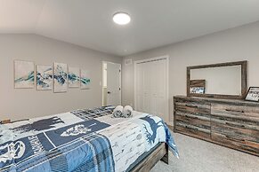 Lake & Pool Access: Poconos Family Getaway!