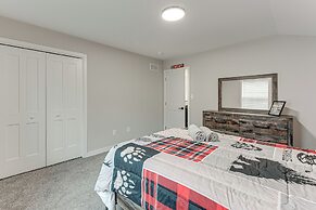 Lake & Pool Access: Poconos Family Getaway!