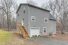 Lake & Pool Access: Poconos Family Getaway!