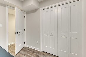 Lake & Pool Access: Poconos Family Getaway!