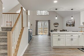 Lake & Pool Access: Poconos Family Getaway!