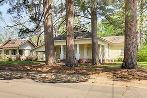 Explore the Ozarks: Arkansas Family Home!