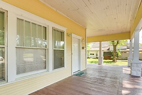 Explore the Ozarks: Arkansas Family Home!