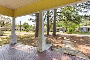 Explore the Ozarks: Arkansas Family Home!