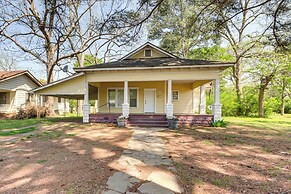 Explore the Ozarks: Arkansas Family Home!