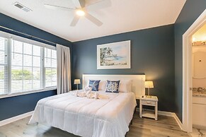 3 Mi to Barefoot Landing: Condo w/ 2 Pools!