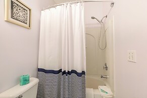 3 Mi to Barefoot Landing: Condo w/ 2 Pools!