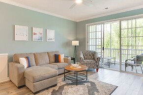 3 Mi to Barefoot Landing: Condo w/ 2 Pools!