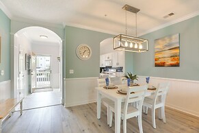 3 Mi to Barefoot Landing: Condo w/ 2 Pools!