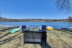 Shared Fire Pit & Kayaks: Catskills Lake Retreat!