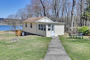 Shared Fire Pit & Kayaks: Catskills Lake Retreat!