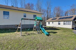 Shared Fire Pit & Kayaks: Catskills Lake Retreat!