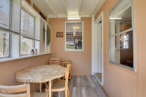 Shared Fire Pit & Kayaks: Catskills Lake Retreat!