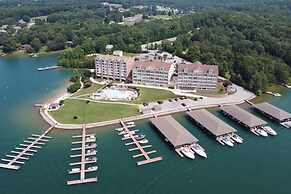 Smith Mountain Lake Retreat w/ Resort Amenities!