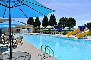 Smith Mountain Lake Retreat w/ Resort Amenities!