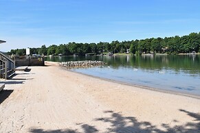 Smith Mountain Lake Retreat w/ Resort Amenities!