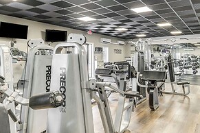 Smith Mountain Lake Retreat w/ Resort Amenities!