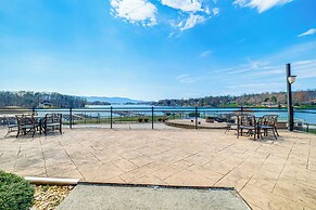 Smith Mountain Lake Retreat w/ Resort Amenities!