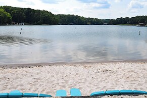 Smith Mountain Lake Retreat w/ Resort Amenities!