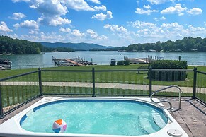 Smith Mountain Lake Retreat w/ Resort Amenities!