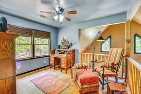 Mtn-view Retreat w/ Covered Porch in Dahlonega!