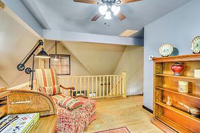 Mtn-view Retreat w/ Covered Porch in Dahlonega!