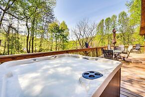 Mtn-view Retreat w/ Covered Porch in Dahlonega!