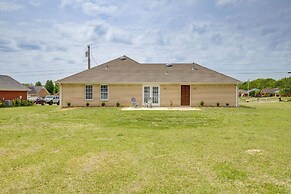 Patio & Spacious Yard: Home in Athens