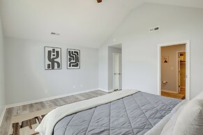 Patio & Spacious Yard: Home in Athens