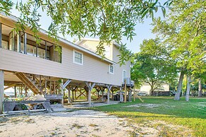 Bayfront Haven: Group Getaway in Milton!