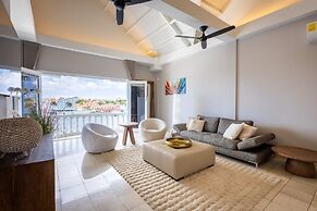 Chic City View Residence by the Bay