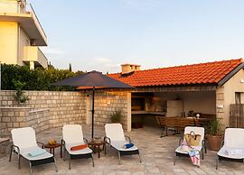 Villa Source with Private Pool