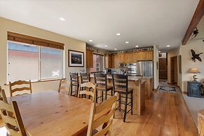 Midway 4 Bedroom Golf Course Luxury Turnberry 23 Home