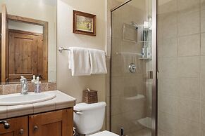 Midway 4 Bedroom Golf Course Luxury Turnberry 23 Home