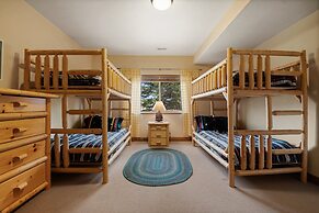 Midway 4 Bedroom Golf Course Luxury Turnberry 23 Home