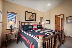 Midway 4 Bedroom Golf Course Luxury Turnberry 23 Home