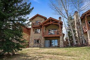 Midway 4 Bedroom Golf Course Luxury Turnberry 23 Home