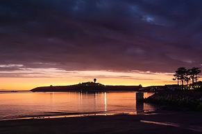 Panoramic Ocean Views Modern Coastal Escape 3 Bedroom Home