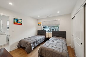 Panoramic Ocean Views Modern Coastal Escape 3 Bedroom Home