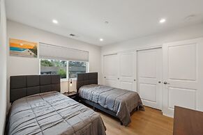 Panoramic Ocean Views Modern Coastal Escape 3 Bedroom Home