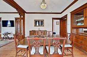 Vintage 3 Bed Condo In Chicagolands Trendy Berwyn 3 Bedroom Condo