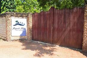 Raquel's Bliss Hotel Diani