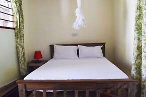 Raquel's Bliss Hotel Diani